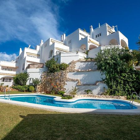 Апартаменты Residensol 13 Menyber Нерха Экстерьер фото