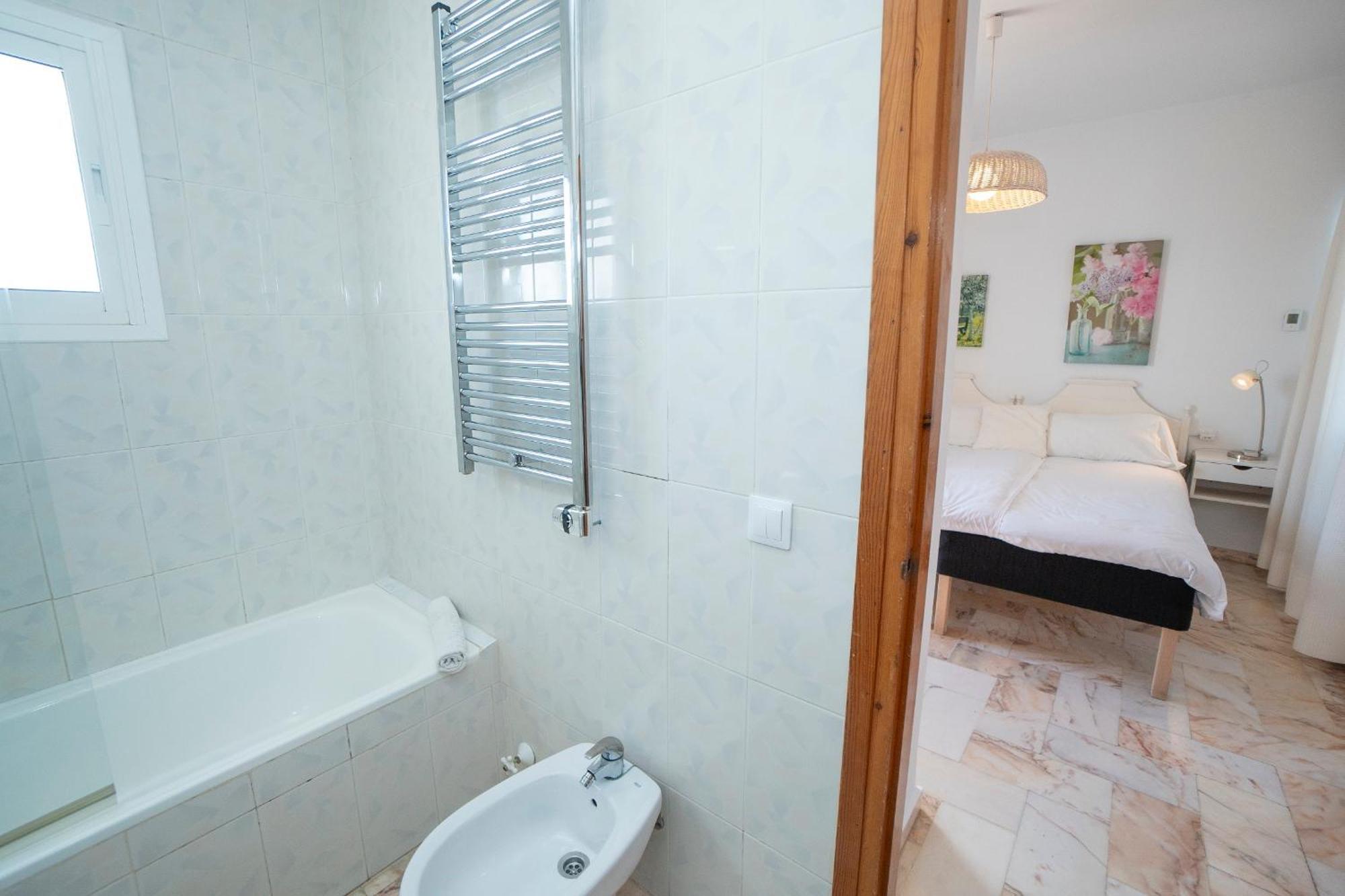 Апартаменты Residensol 13 Menyber Нерха Экстерьер фото