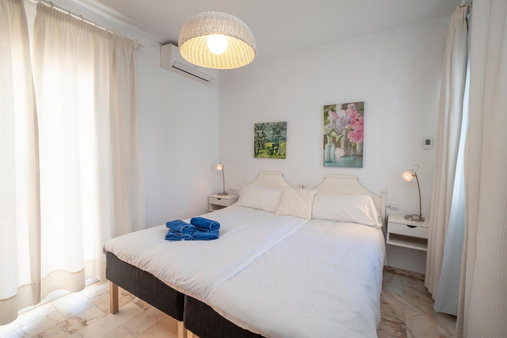 Апартаменты Residensol 13 Menyber Нерха Экстерьер фото