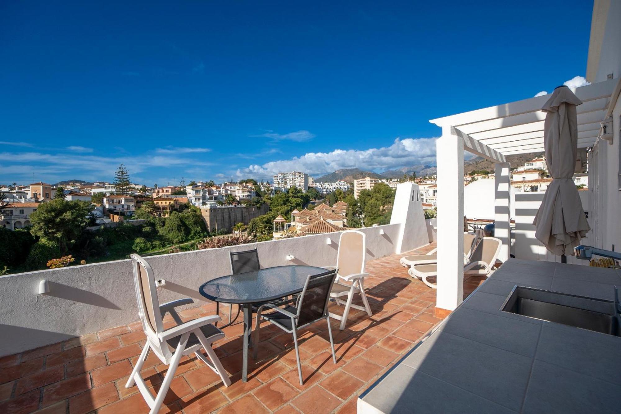 Апартаменты Residensol 13 Menyber Нерха Экстерьер фото