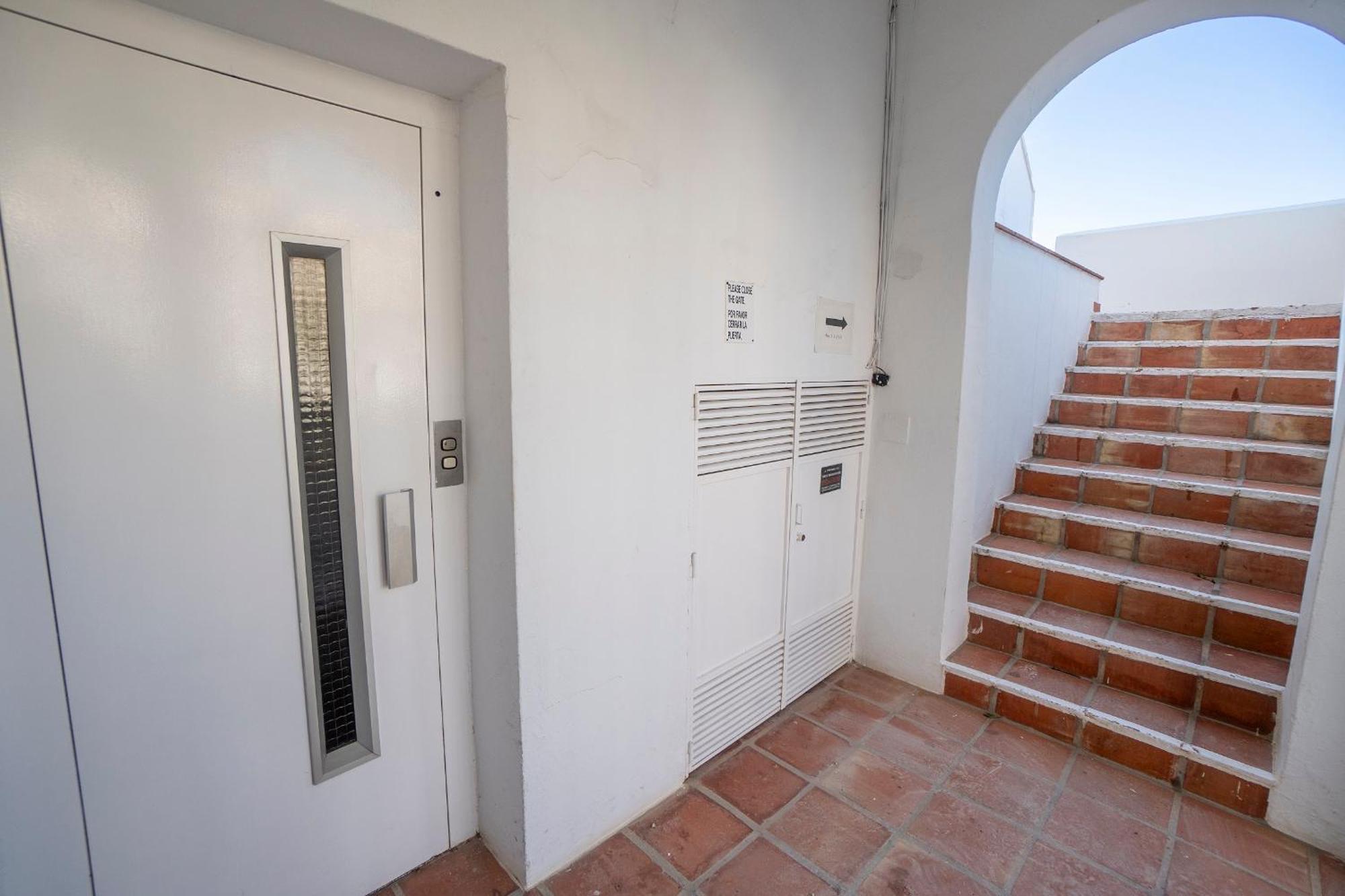 Апартаменты Residensol 13 Menyber Нерха Экстерьер фото