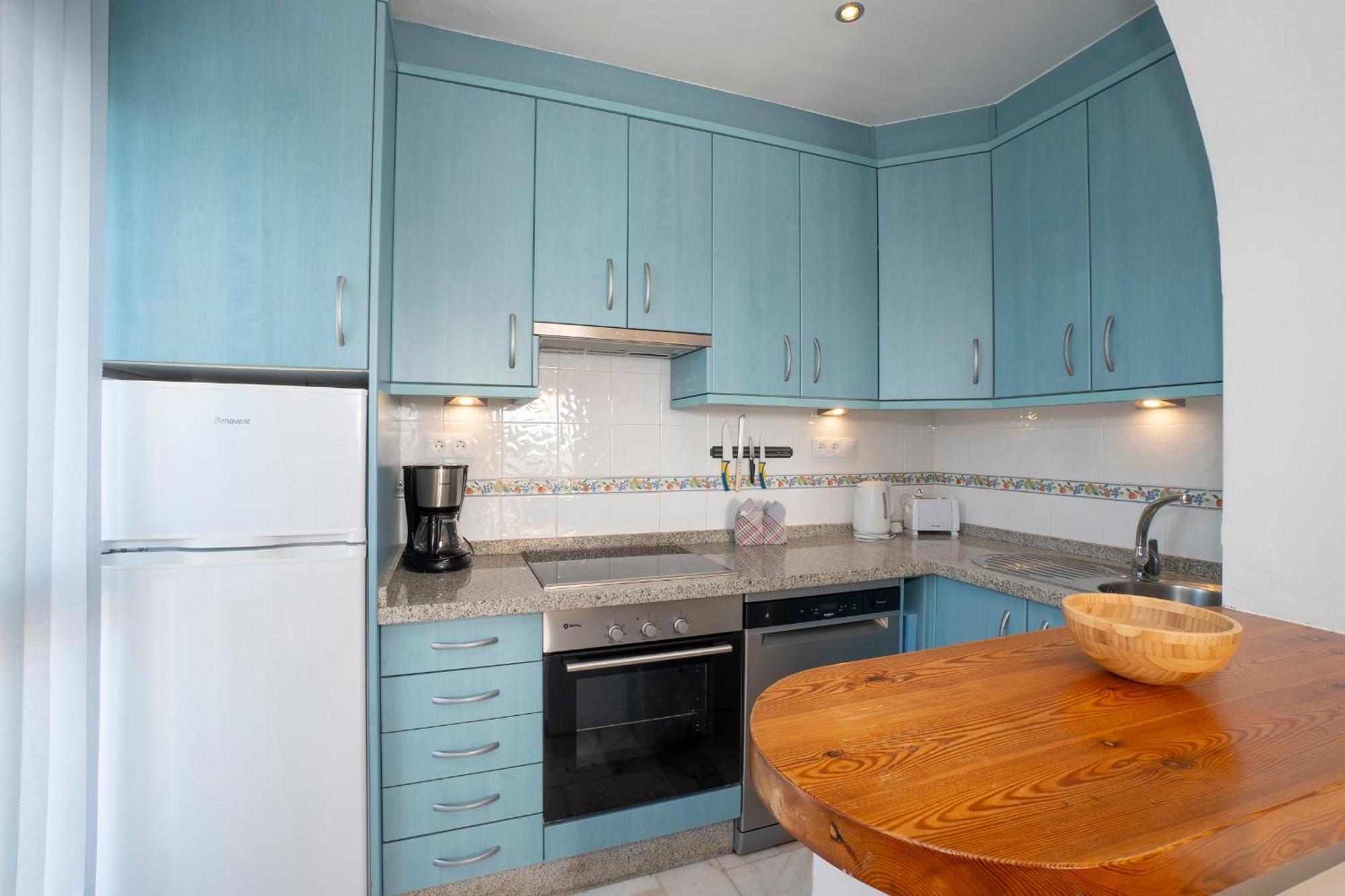 Апартаменты Residensol 13 Menyber Нерха Экстерьер фото