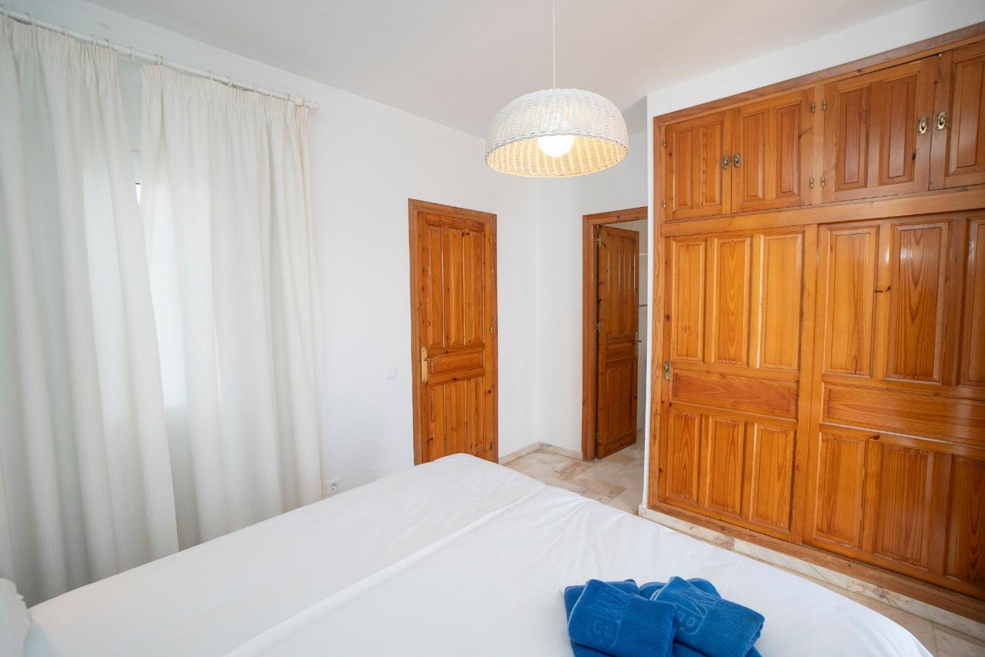 Апартаменты Residensol 13 Menyber Нерха Экстерьер фото