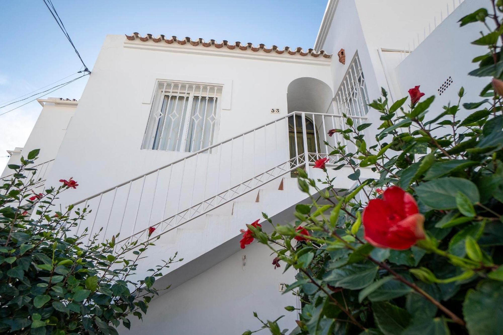 Апартаменты Residensol 13 Menyber Нерха Экстерьер фото