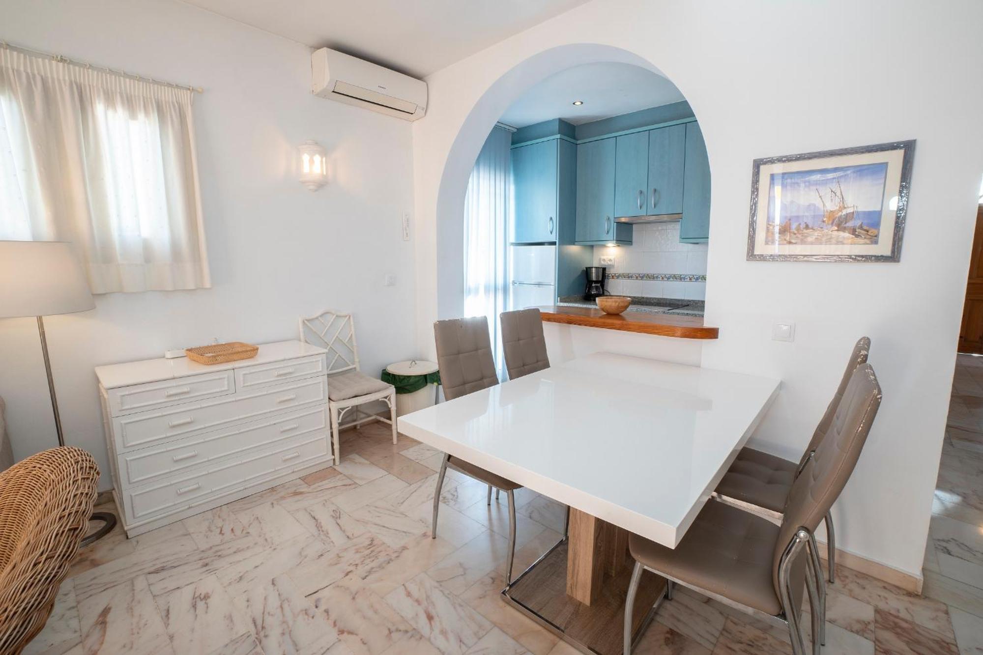 Апартаменты Residensol 13 Menyber Нерха Экстерьер фото