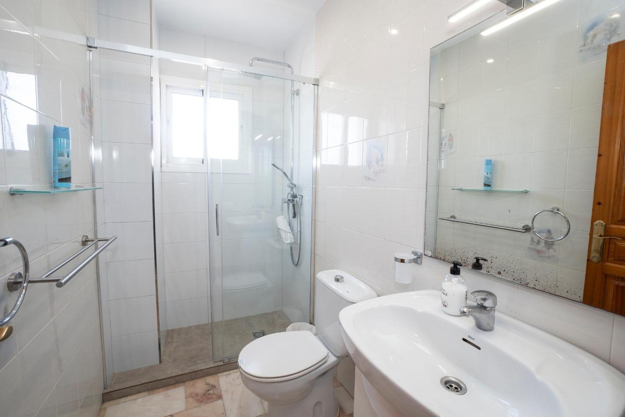 Апартаменты Residensol 13 Menyber Нерха Экстерьер фото